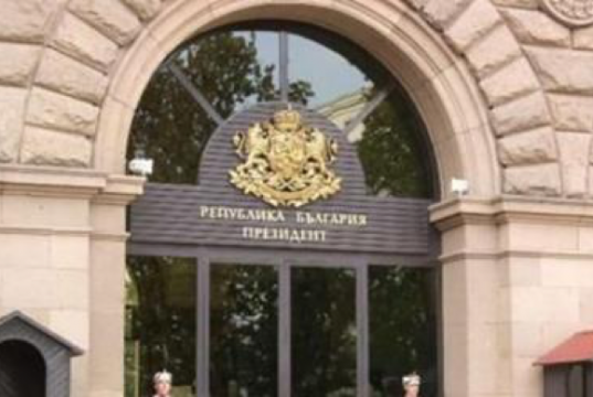 Скандалът с гласуването на българите зад граница продължава